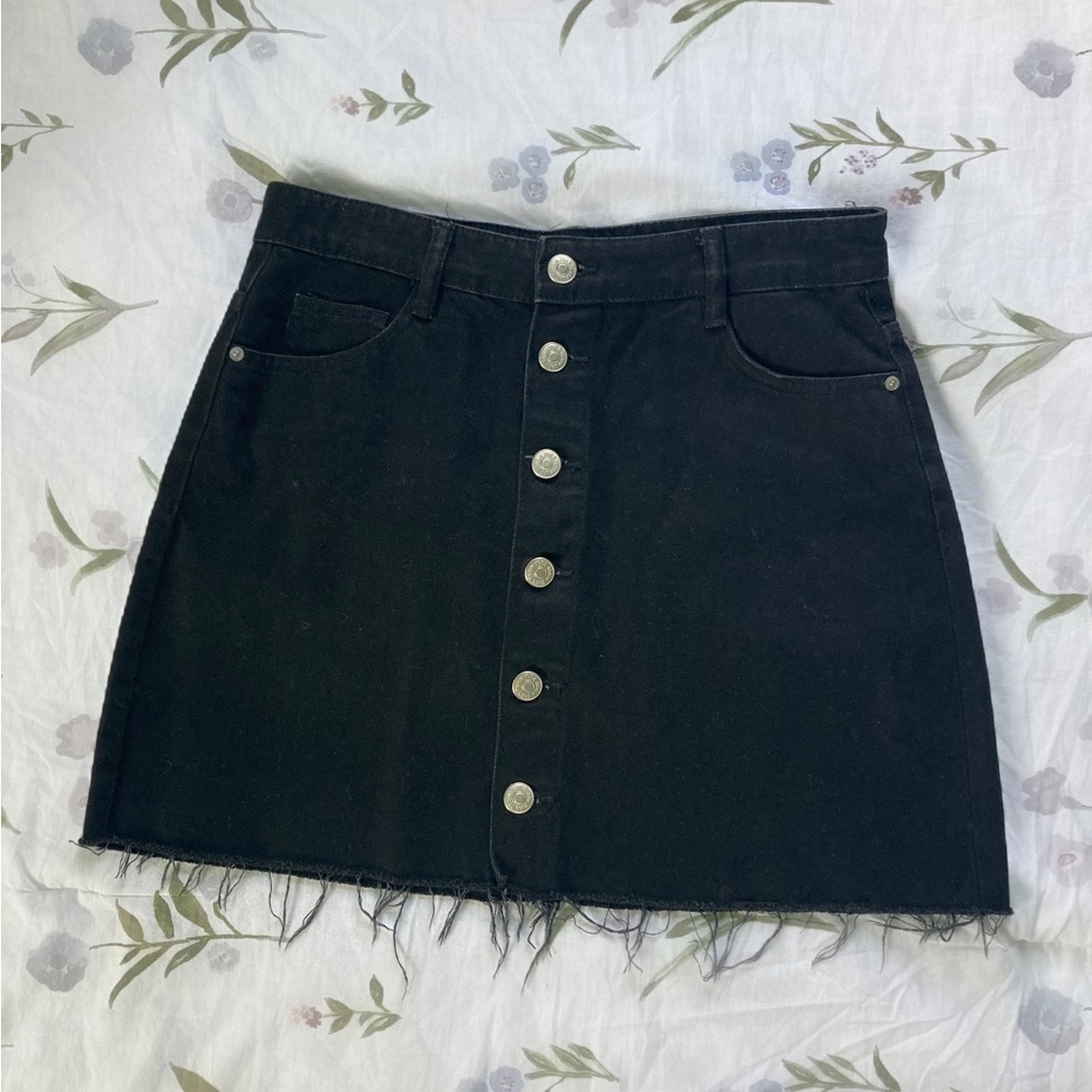 Zara Women’s Black Denim Mini Skirt (Large)